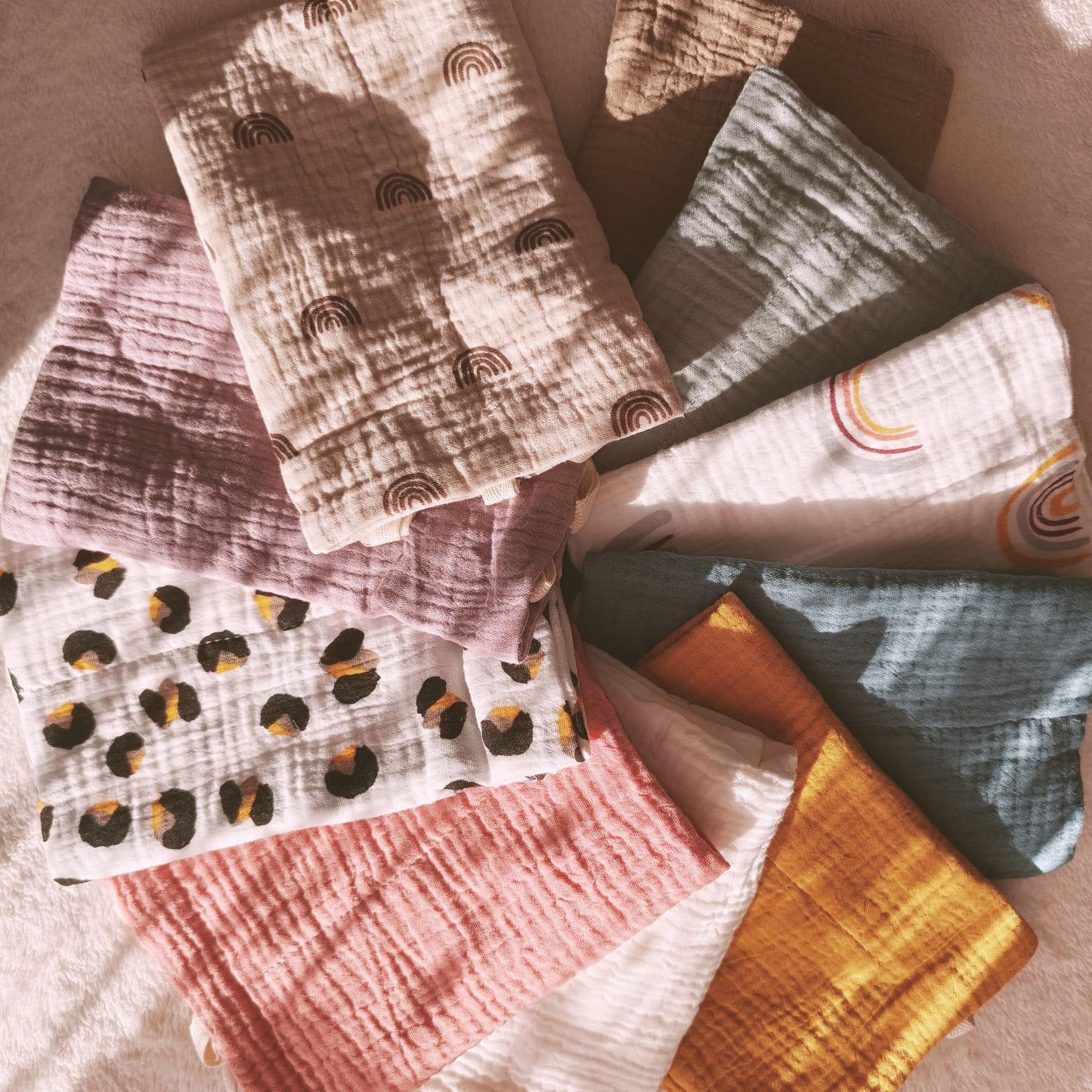 Muslin Crib Organizer