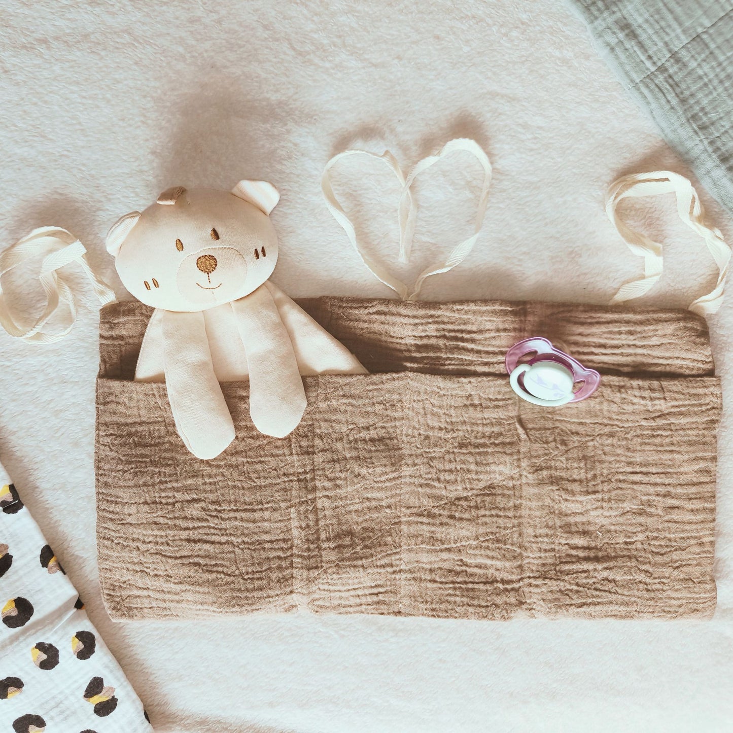 Muslin Crib Organizer