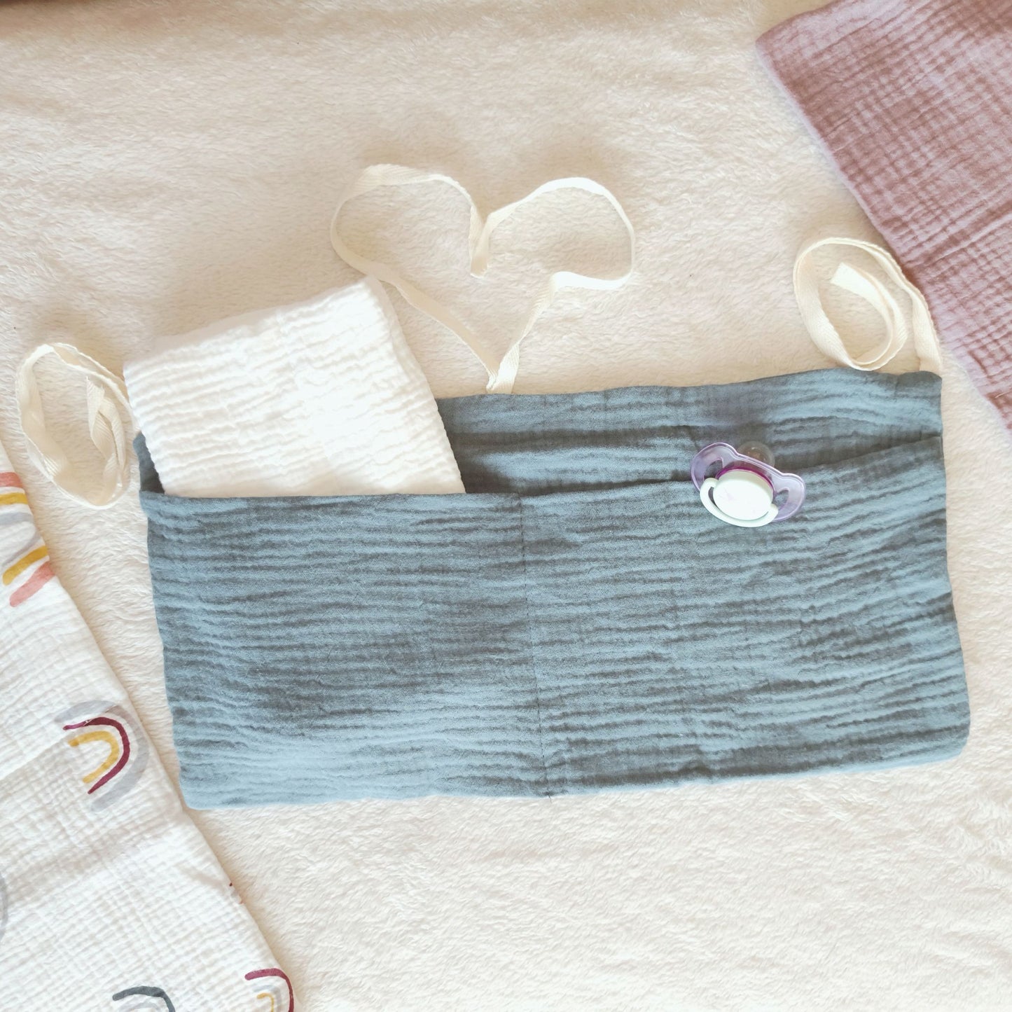 Muslin Crib Organizer