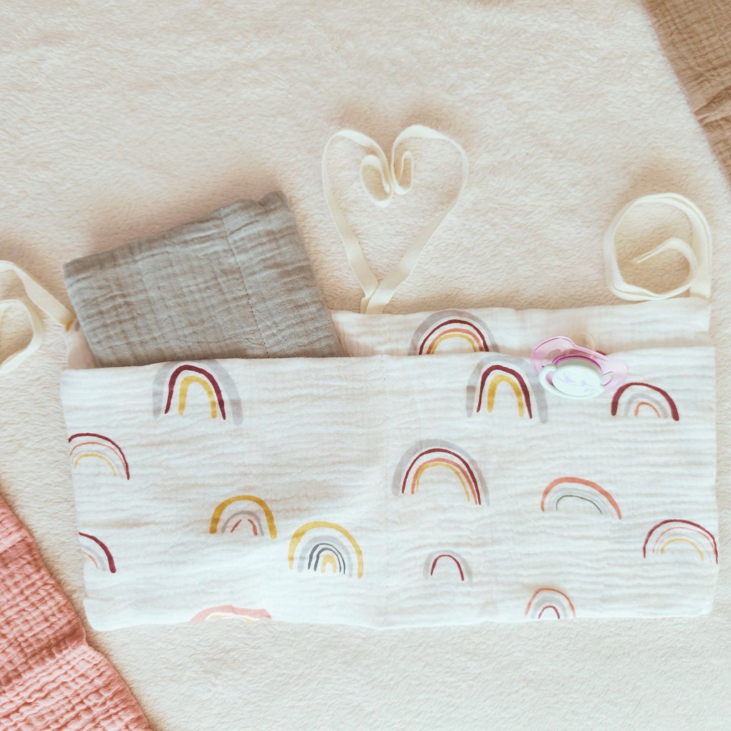 Muslin Crib Organizer